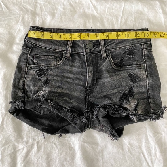2/$40💜 CLOSET CLEAN OUT: American Eagle black washed denim shorts - Picture 5 of 9